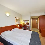 斯堪的克瓦西亚酒店 4*